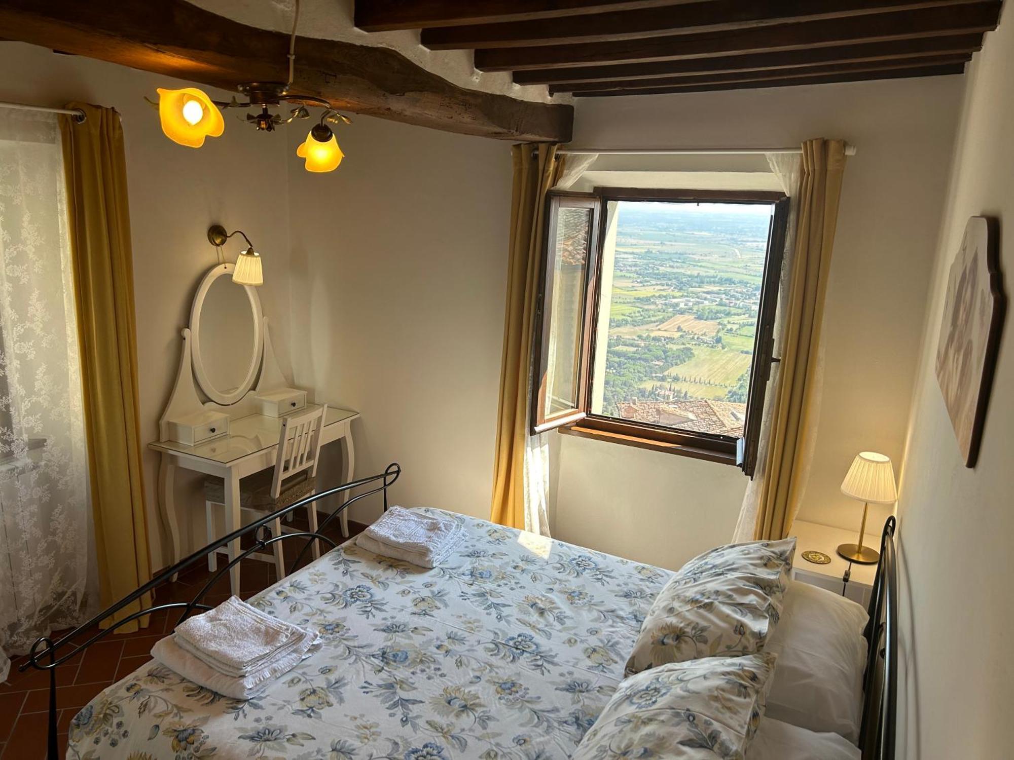 Appartamento La Casa Di Laura Cortona Esterno foto